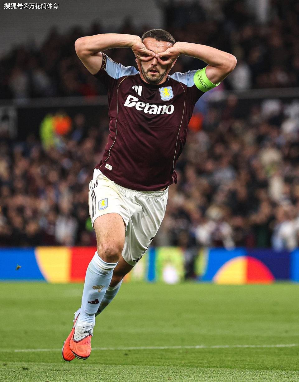 db电竞平台官网-国际米兰训练开放日，冲刺阶段绝杀压哨引欢呼，欧联在即，球探报告显示潜力